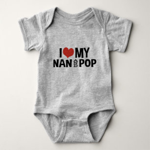 I Kärlek My Nan och Pop Baby Beanie T Shirt