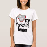 I Kärlek My Yorkshire Terrier Hjärtformade Hund Ph T Shirt<br><div class="desc">Den här roligtens t-shirt visar hur mycket du kärlek ditt Yorkshire Terrier! Skjortan har en roligt hjärtformade fotodroppe i ram där du kan ladda upp ett foto av ditt eget Yorkshire Terrier. Hundälskarna kommer att falla i kärlek med roligtens anpassade t-shirt som gör att du kan ladda upp ditt eget...</div>
