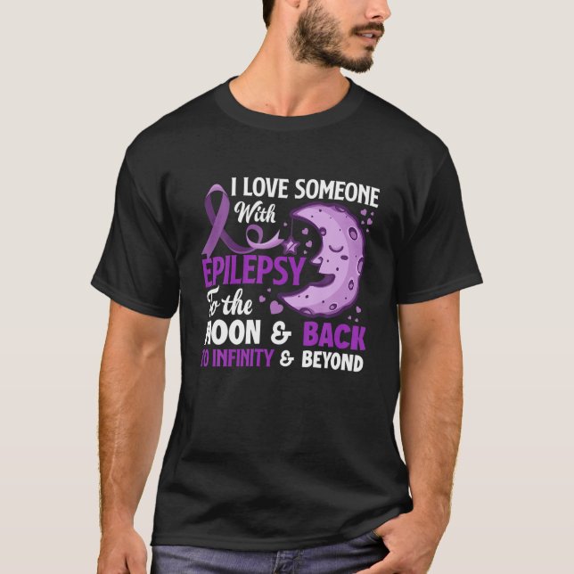 I Kärlek någon med epilepsistöd för epilepsiankrig T Shirt (Framsida)