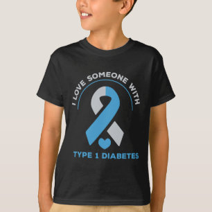 I Kärlek någon med typ 1-diabetesmedvetandegörande T Shirt