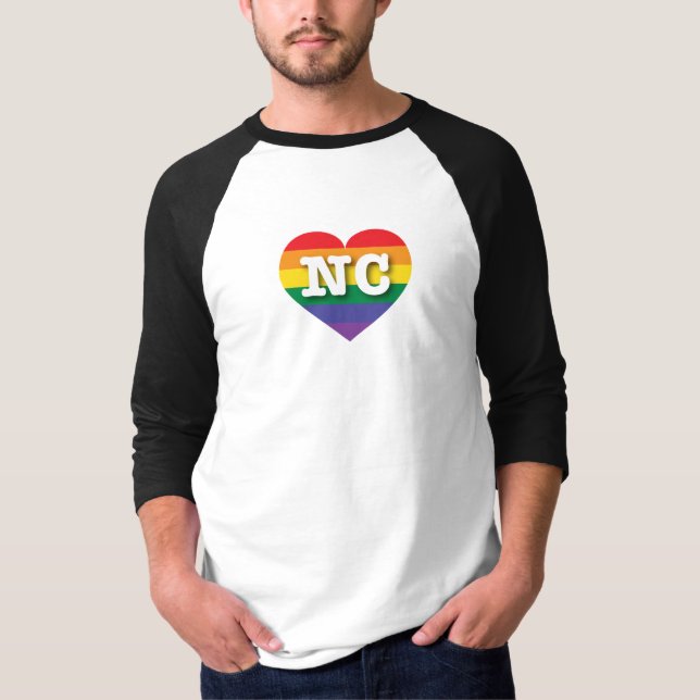 I Kärlek North Carolina Rainbow Heart T Shirt (Framsida)