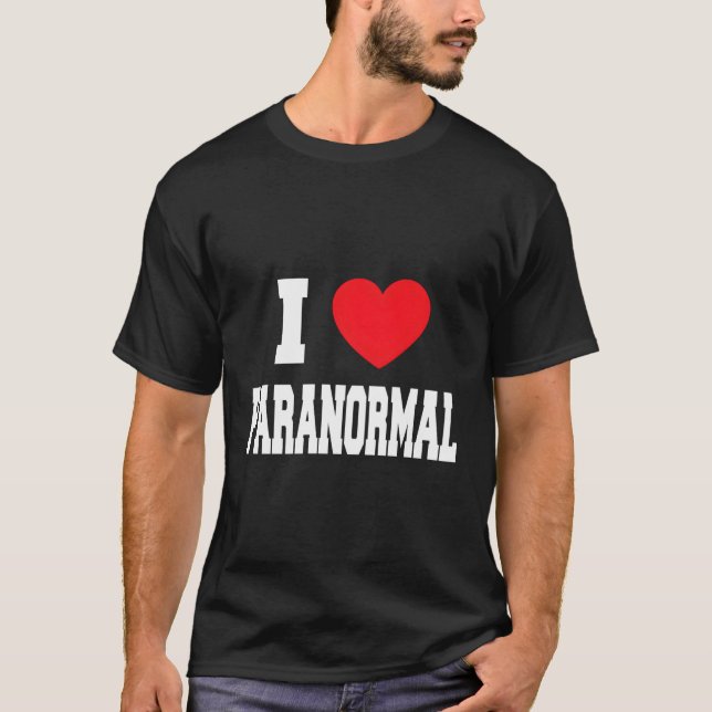 I Kärlek Paranormal T Shirt (Framsida)