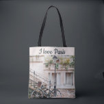 I Kärlek Paris Street Scene Tote Tygkasse<br><div class="desc">I byns gatuscen i kärlek i Paris,  med arkitektur,  cykel och gatulampa,  med parisisk charm för romantiken.</div>