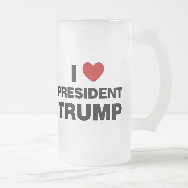I Kärlek president Trump Heart Frostat Ölglas (Höger)