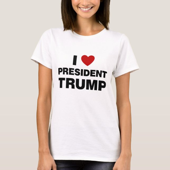 I Kärlek president Trump Heart T Shirt (Framsida)