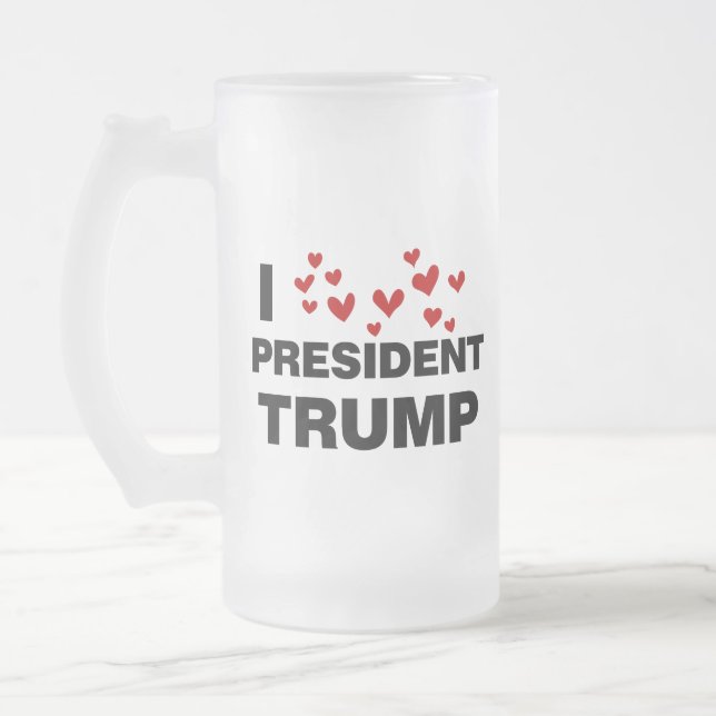 I Kärlek president Trump Hearts Frostat Ölglas (Vänster)