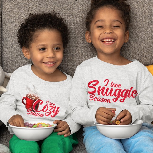 I Kärlek Snuggle Season T Shirt (Skapare uppladdad)