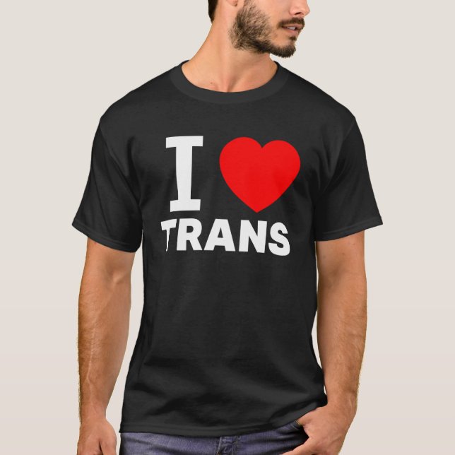 I kärlek Trans Kärlek med hjärtsignalen Transgende T Shirt (Framsida)