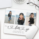 I Kärlek You Modern Heart Script Photo Collage Musmatta<br><div class="desc">Jag Kärlek! Fotogåva av Underbar anpassningsbar till morföräldrar,  Valentindagen,  Mor eller Fars dag eller Helgdagarna: Den här moderna fotomusmattan är enkel att anpassa med dina 3 favoritfoton. Nedanstående text kan vara personlig att läsa namn om barnet eller familjemedlemmarna samt en annan möjlig linje i hälsning.</div>