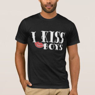 I Kiss Boys (Mörk) T-shirt