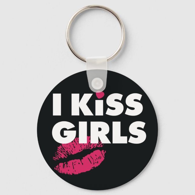 I Kiss Girls Keychain Nyckelring (Framsida)