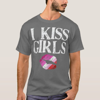 I Kiss Girls Lesbisk Pride Läppar Butch Gay Flagga T Shirt