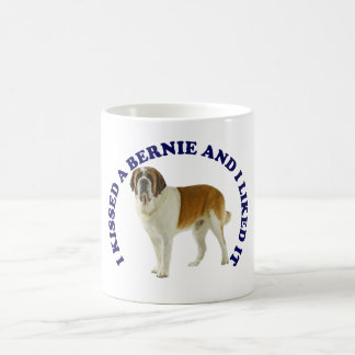 I Kissed a St Bernard Kaffemugg