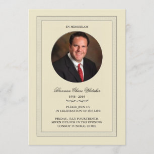 I lagert foto i det Memoriam kortet Inbjudningar