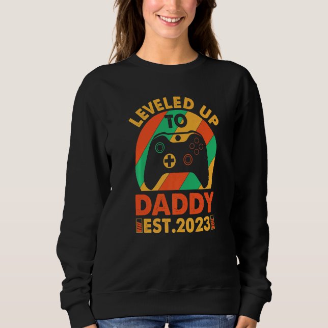 I Leveled Up To Daddy 2023  Soon To Be Dad 2023 T Shirt (Framsida)