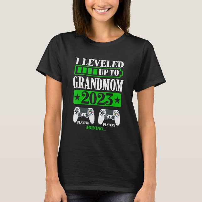 I Leveled Up To Grandmom 2024 Promoted To Level Un T Shirt (Framsida)