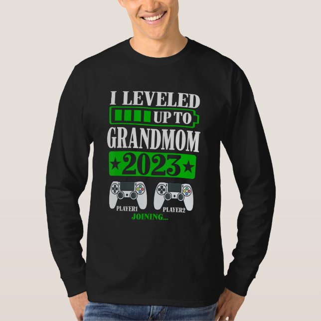 I Leveled Up To Grandmom 2024 Promoted To Level Un T Shirt (Framsida)