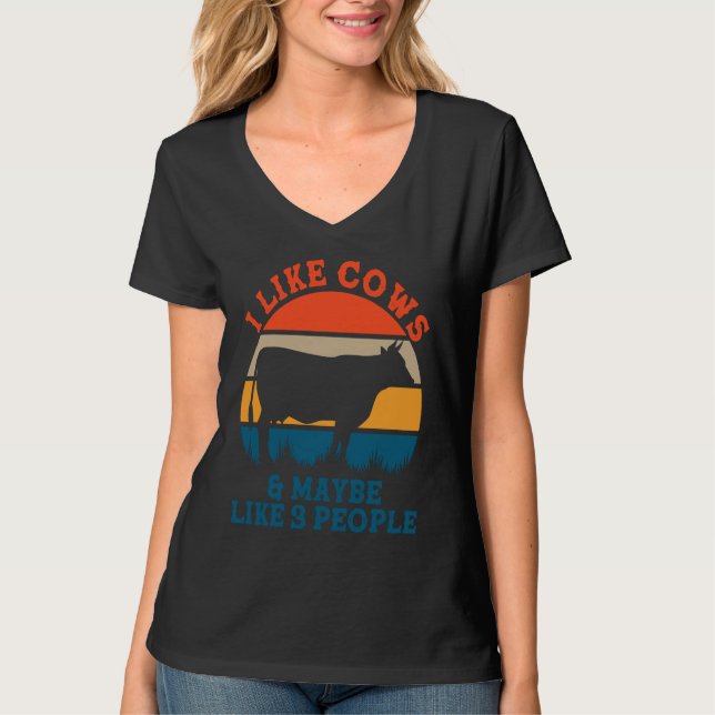 I like cows and maybe like 3 peoples   cute cow t shirt (Framsida)