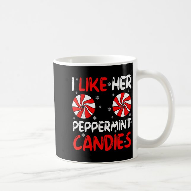 I Like Her Peppermint Candies Couple Matching Chri Kaffemugg (Höger)