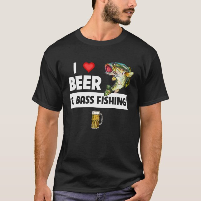 I Love Beer and Bass Fishing Fish Lakes Fishermen  T Shirt (Framsida)