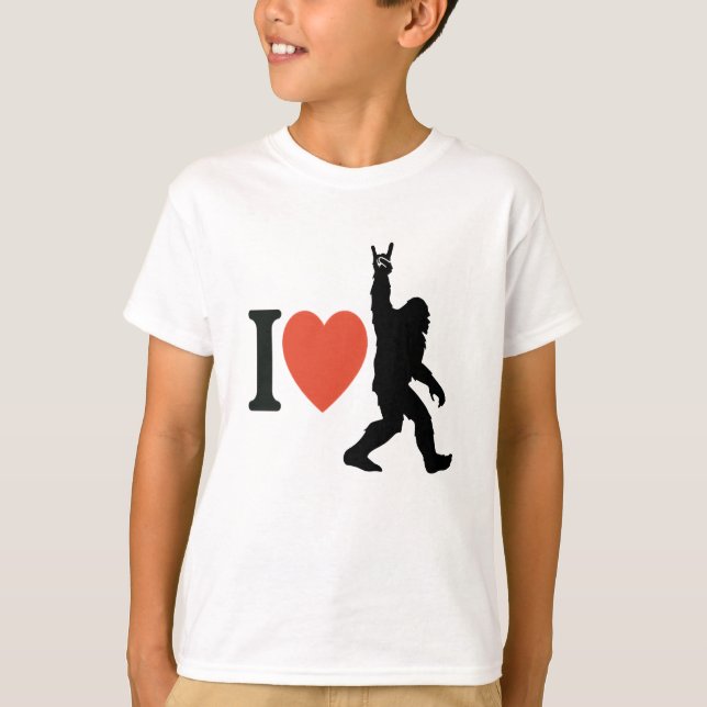 I Love Bigfoot Rock On T Shirt (Framsida)