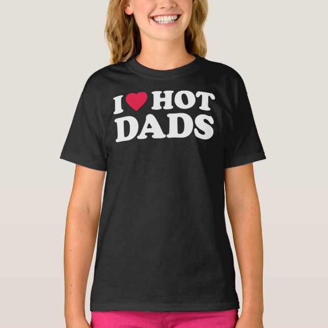 I Love Hot Dads Essential T-Shirt (Framsida)