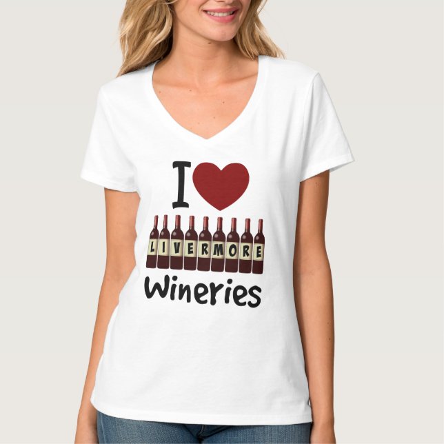 I Love Livermore Wineries Heart and Wine Bottles T Shirt (Framsida)