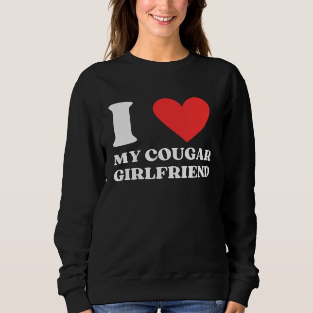 I Love My Cougar Girlfriend I Heart My Cougar Gf T Shirt (Framsida)