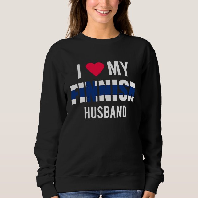 I Love My Finnish Husband Valentines Day T Shirt (Framsida)