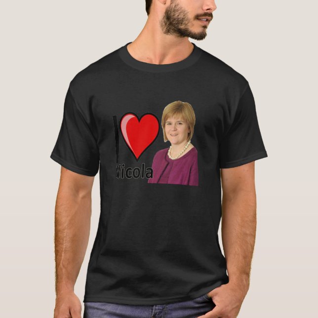 I Love Nicola Sturgeon Essential  T Shirt (Framsida)