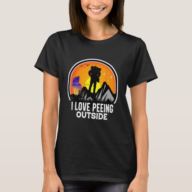 I Love Peeing Outside Hiking Sunset Retro Outdoor  T Shirt (Framsida)