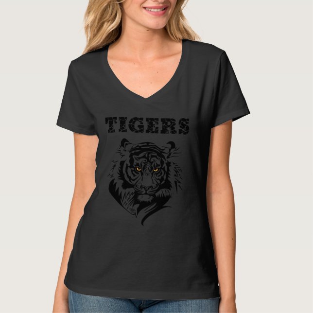 I Love Tigers  Hand Drawn Animal Artwork T Shirt (Framsida)