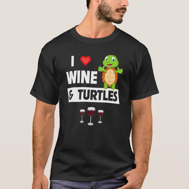 I Love Wine and Turtles Drinking Glass Tortoise Re T Shirt (Framsida)