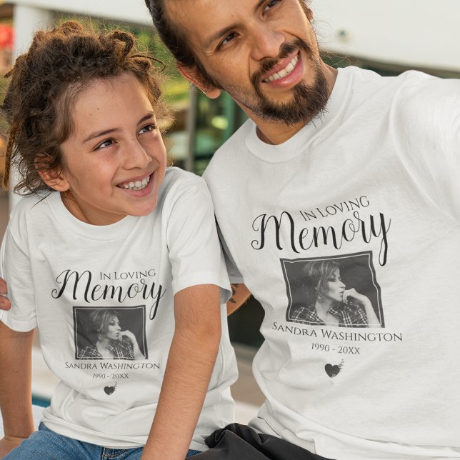 I Loving Memory | Fotominnesservice T-Shirt (Skapare uppladdad)