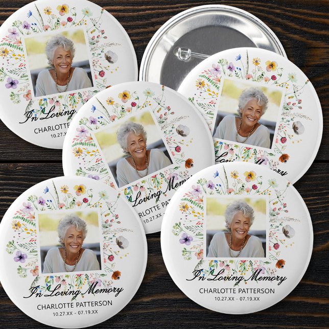 I Loving Memory Funeral Memorial Wildblommor Knapp (In Loving Memory funeral memorial photo on wildflowers button pin)