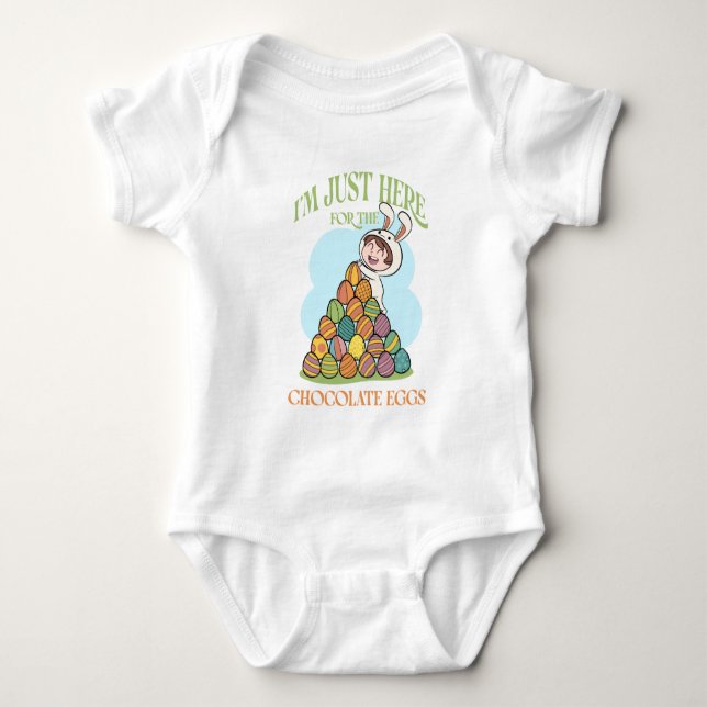 I’m Just Here for the Chocolate Eggs – Funny Easte T Shirt (Framsida)