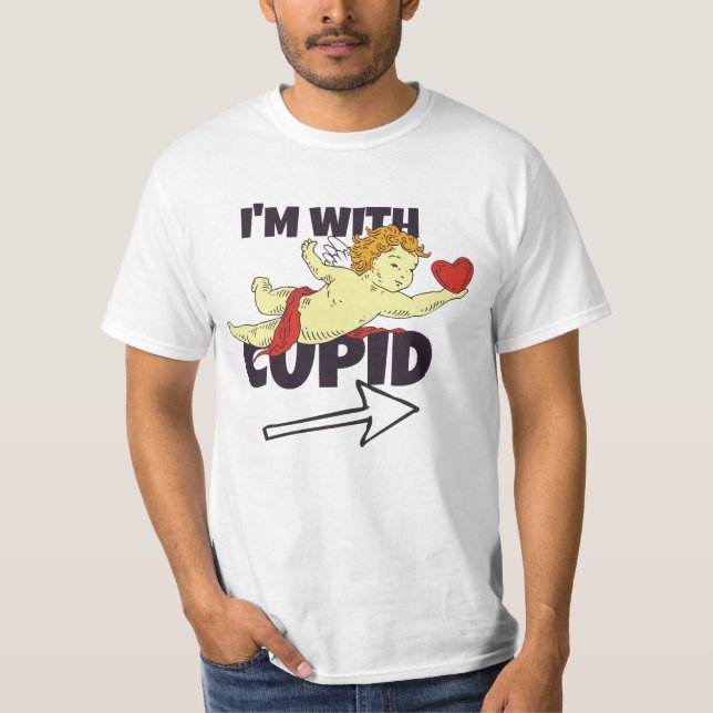 I´m with cupid Armor heart Valentine Gift T Shirt (Framsida)