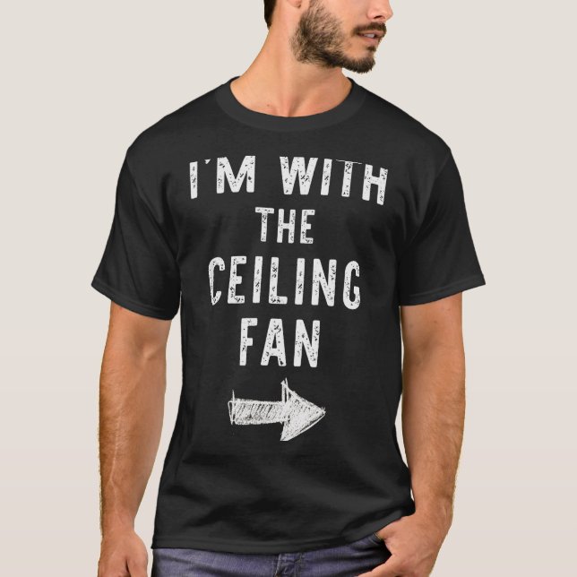 I’m With The Ceiling Fan Funny Halloween Couple Co T Shirt (Framsida)