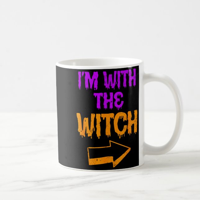I’m With The Witch Funny Halloween Matching Couple Kaffemugg (Höger)