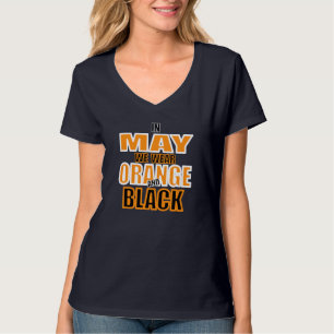 I maj bär vi Orange Svart Philly hockey slutspel T Shirt