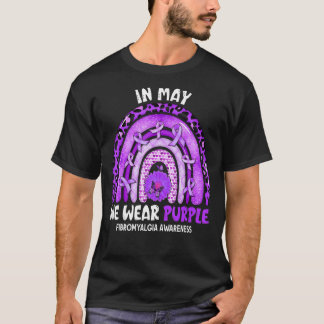 I maj Bäror vi Lila Rainbow Butterfly Fibromyalg T Shirt