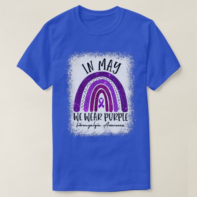 I maj Bäror vi Lila Ribbon Fibromyalgia Awarenes T Shirt (Design framsida)