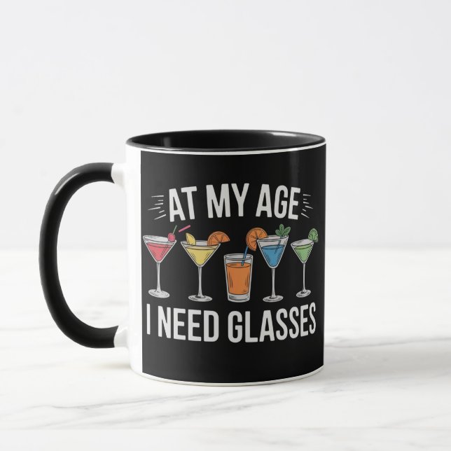 I Min Ålder Behöver Jag Glasögon Roligt Vin Alcool Mugg (Vänster)