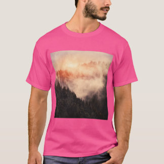 I Min Andra Värld Soluppgång I En Romc Dimmig Dimm T Shirt