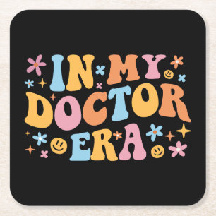 I min Doktor Era I Underlägg Papper Kvadrat