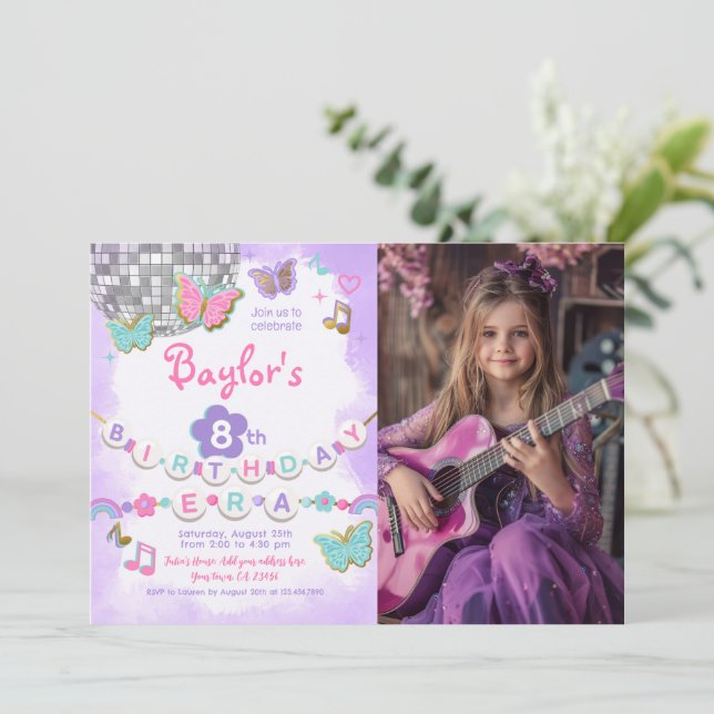 I min födelsedagsinbjudan till ERA-partiet med fot Inbjudningar (Stående Fram)