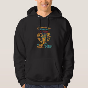I min mörkaste timme nådde jag för hand och hittad hoodie