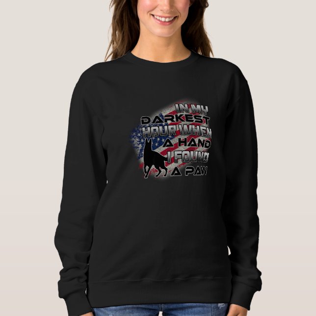 I min mörkaste timme när jag behövde en hand fann  t shirt (Framsida)