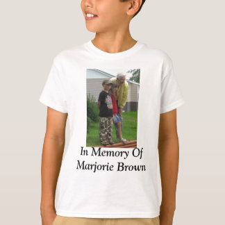 I minne av den Marjorie bruntet Tee Shirt