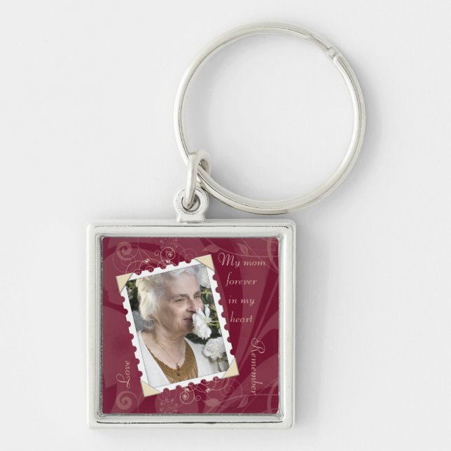 I minnet av Burgundy Photo Keychain Fyrkantig Silverfärgad Nyckelring (Framsidan)